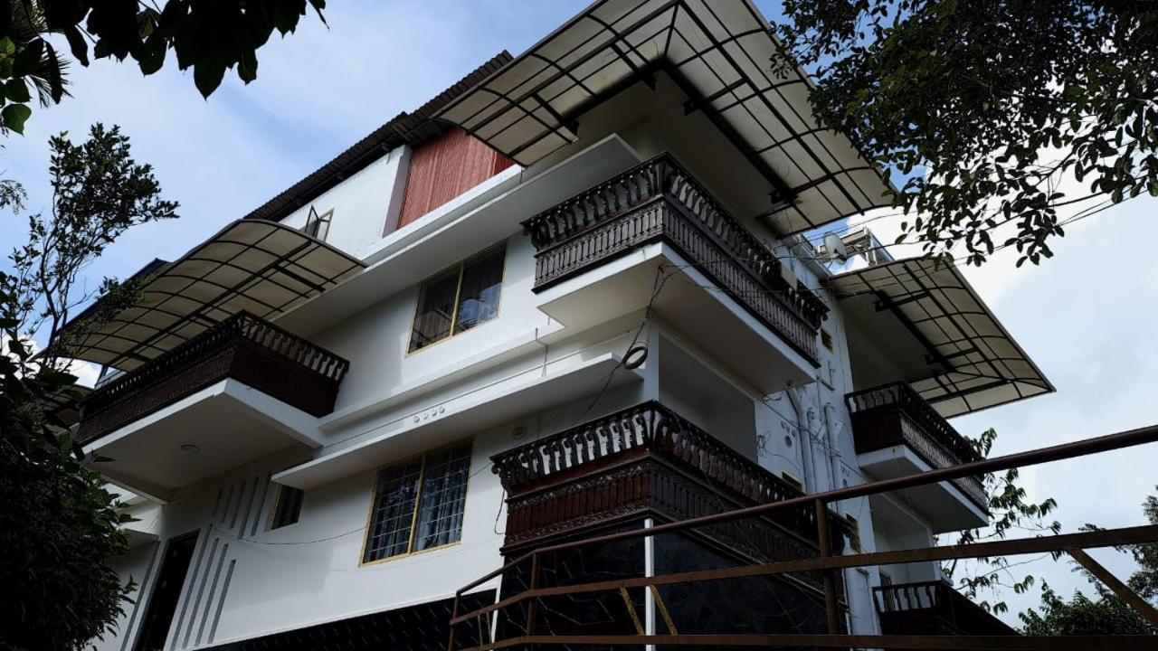 छात्रावास 3r Residency